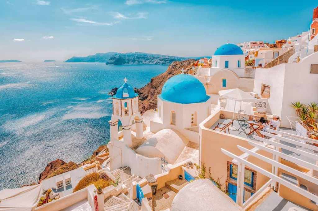 Descubre los destinos y hoteles de estilo mediterráneo más exclusivos en Grecia